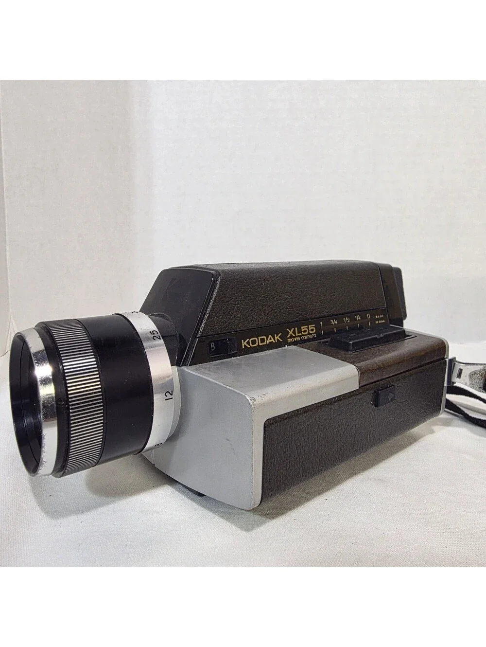 Vtg Kodak XL55 Super 8 Movie Camera w/ Box & Manual – Powers On, Needs Serviced